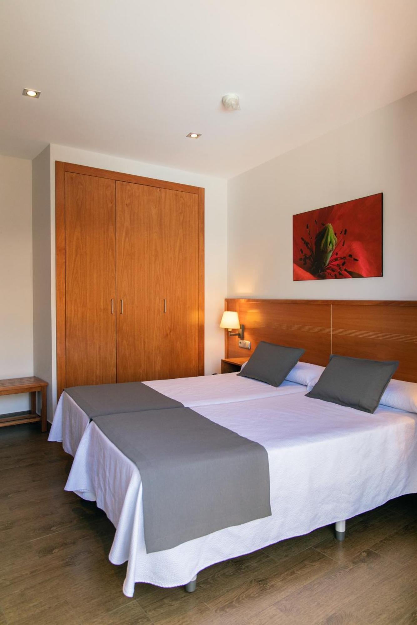 Aparthotel Cal Marcal Puig-reig Exterior photo